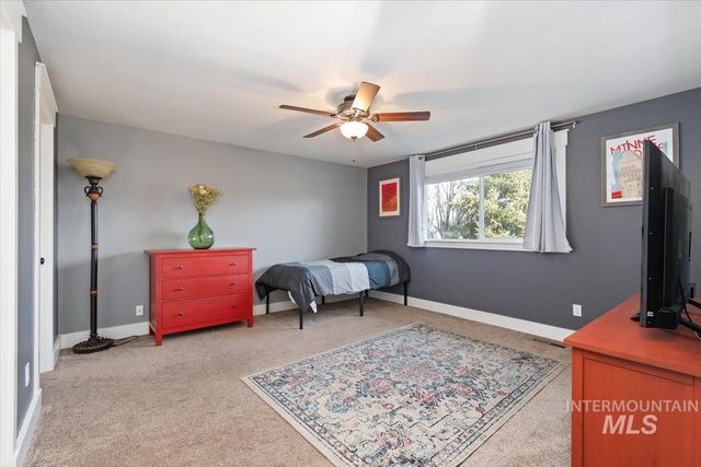 1544 E Falcon Rim Ct, Eagle, ID 83616