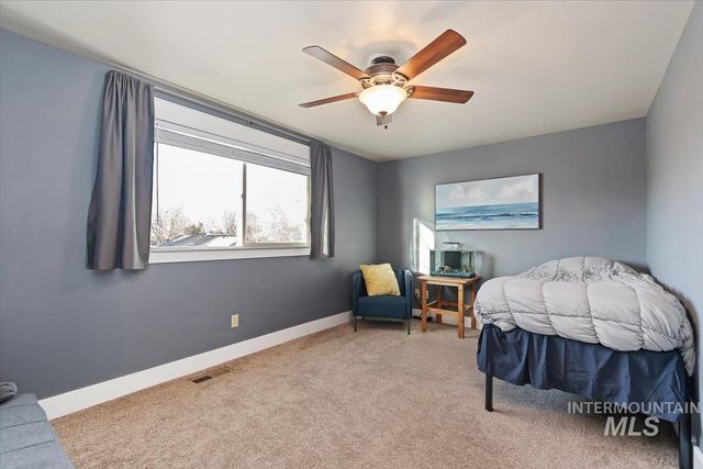 1544 E Falcon Rim Ct, Eagle, ID 83616