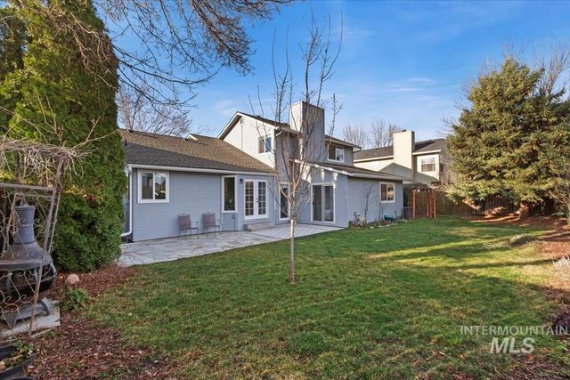 1544 E Falcon Rim Ct, Eagle, ID 83616