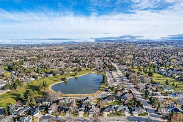 1544 E Falcon Rim Ct, Eagle, ID 83616