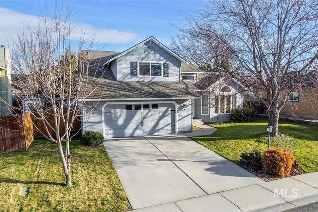 1544 E Falcon Rim Ct, Eagle, ID 83616