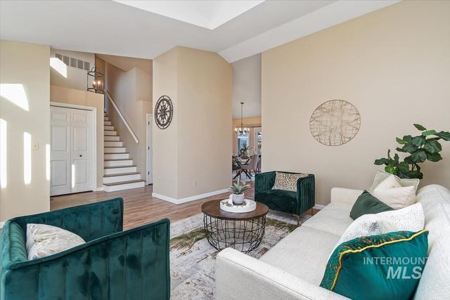 1544 E Falcon Rim Ct, Eagle, ID 83616