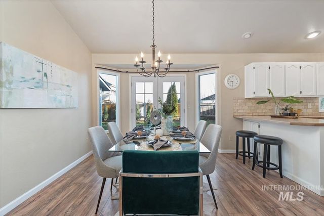 1544 E Falcon Rim Ct, Eagle, ID 83616