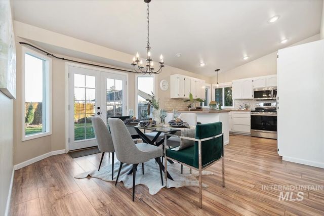 1544 E Falcon Rim Ct, Eagle, ID 83616