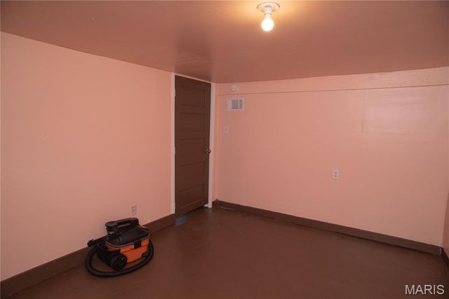 3241 Coles Avenue, St Louis, MO 63114