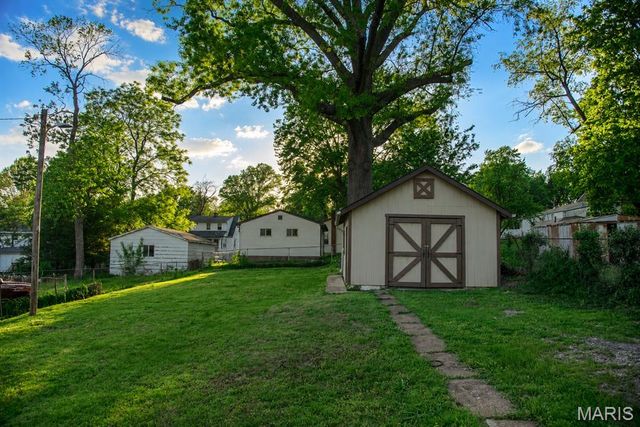 3241 Coles Avenue, St Louis, MO 63114