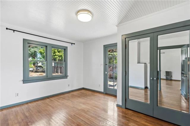 165 S Meridith Avenue, Pasadena, CA 91106
