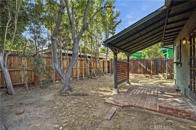 165 S Meridith Avenue, Pasadena, CA 91106