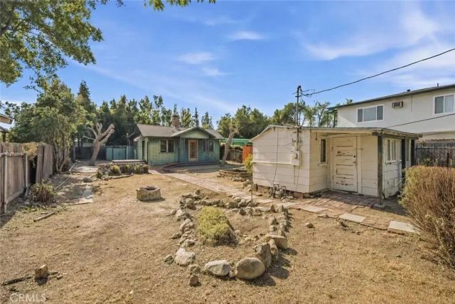 165 S Meridith Avenue, Pasadena, CA 91106