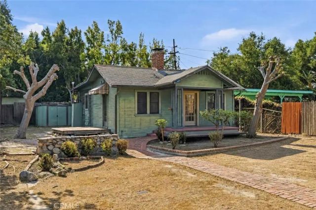 165 S Meridith Avenue, Pasadena, CA 91106