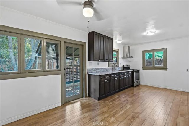 165 S Meridith Avenue, Pasadena, CA 91106