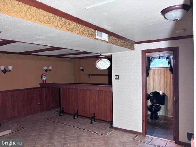 2350 N PARKVIEW DR, West Norriton, PA 19403