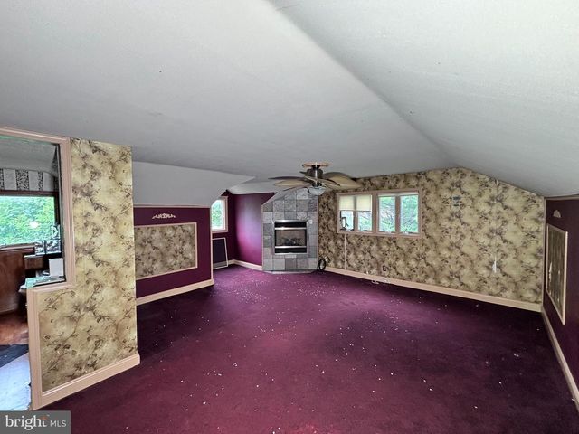 2350 N PARKVIEW DR, West Norriton, PA 19403