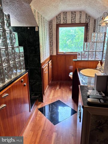 2350 N PARKVIEW DR, West Norriton, PA 19403