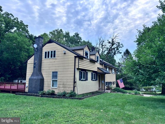2350 N PARKVIEW DR, West Norriton, PA 19403