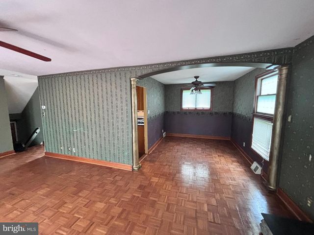 2350 N PARKVIEW DR, West Norriton, PA 19403