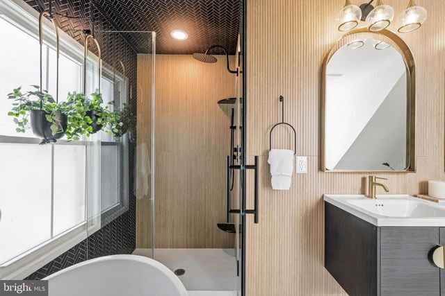 129 S CHURCH ST, Moorestown, NJ 08057