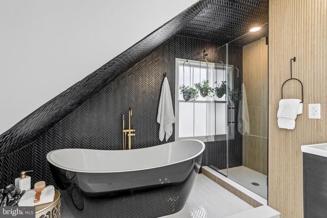 129 S CHURCH ST, Moorestown, NJ 08057