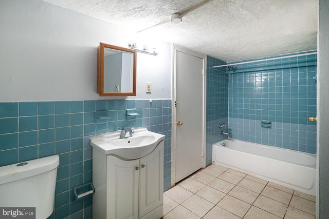 4815 WALNUT ST, Philadelphia, PA 19139