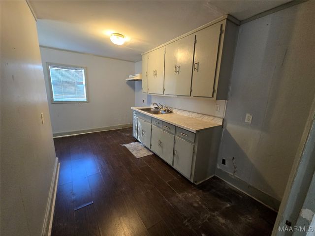 4097 Narrow Lane Road, Montgomery, AL 36111