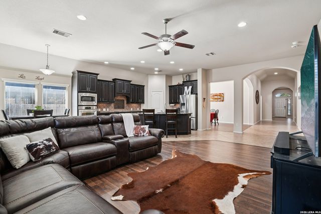 2993 Saddlehorn, Seguin, TX 78155