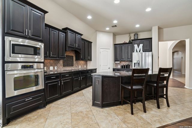 2993 Saddlehorn, Seguin, TX 78155