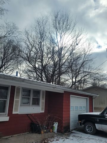 2128 State Street, Peru, IL 61354