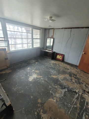 2128 State Street, Peru, IL 61354