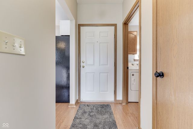 8526 Country Meadows Drive, Indianapolis, IN 46234
