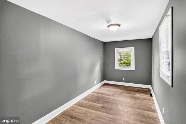 11 CONCORD AVE, Westville, NJ 08093