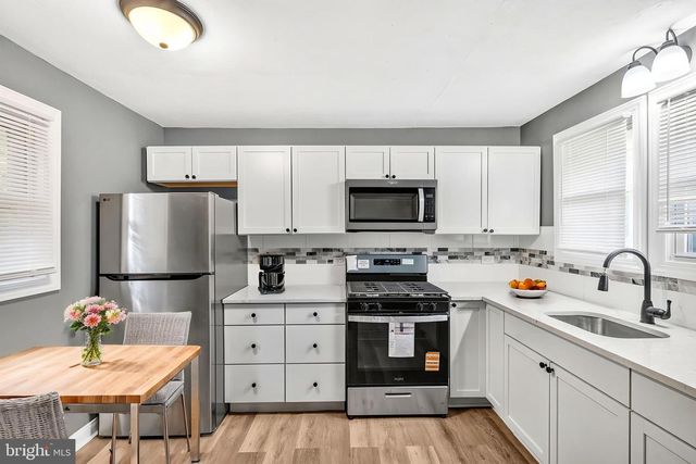 11 CONCORD AVE, Westville, NJ 08093