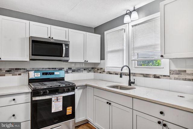 11 CONCORD AVE, Westville, NJ 08093