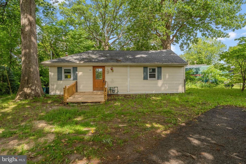 11 CONCORD AVE, Westville, NJ 08093