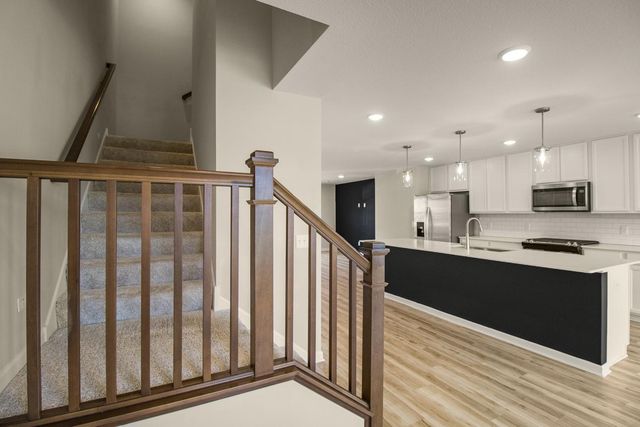 5860 156th Street W, Apple Valley, MN 55124