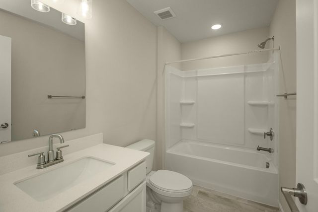 5860 156th Street W, Apple Valley, MN 55124