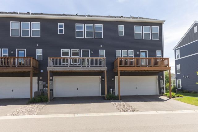 5860 156th Street W, Apple Valley, MN 55124