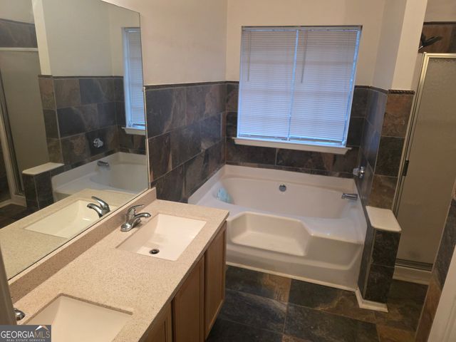 5450 Hedgeflower Court, Stone Mountain, GA 30088