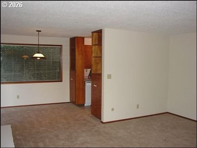 770 Ne 91ST Ave, Portland, OR 97220