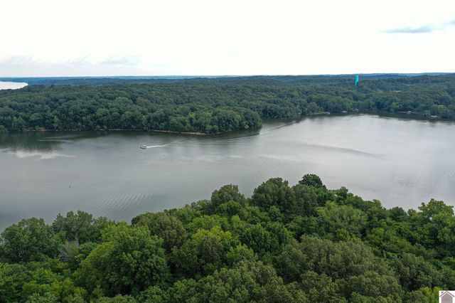 360 Boyds Landing Rd, Cadiz, KY 42211