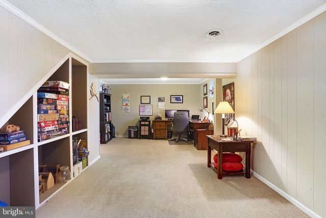 6302 SHIPLETT BLVD, Burke, VA 22015