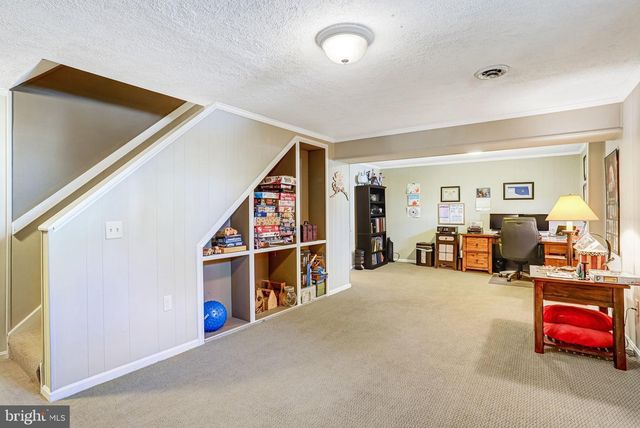 6302 SHIPLETT BLVD, Burke, VA 22015