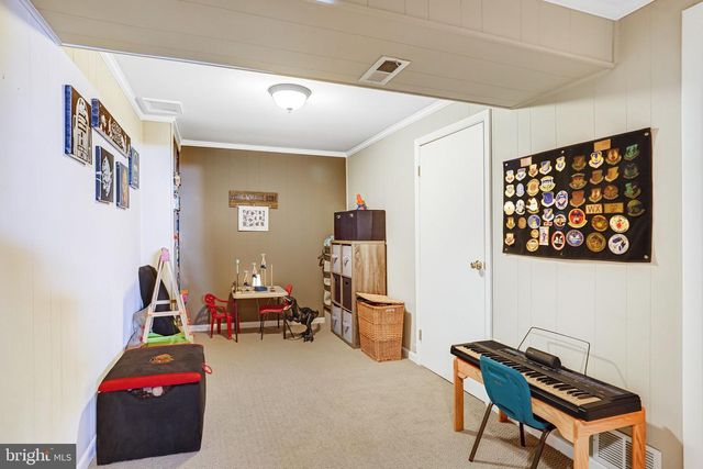 6302 SHIPLETT BLVD, Burke, VA 22015