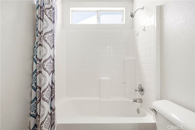 44131 Sunmist Court, Lancaster, CA 93535