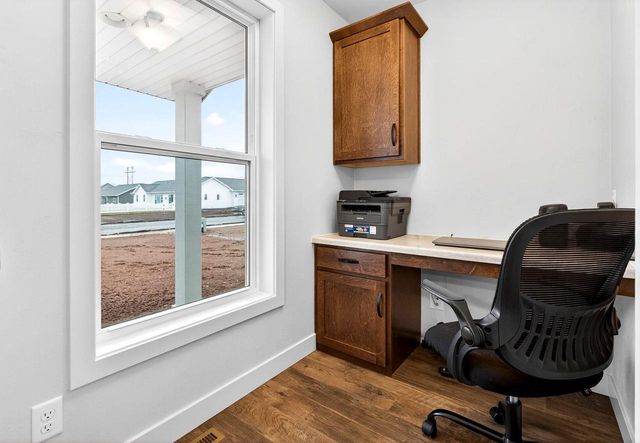 1743 LEGACY LANE, Neenah, WI 54956