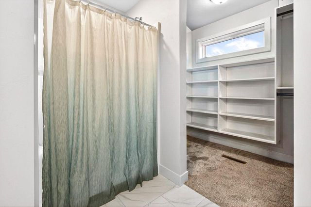 1743 LEGACY LANE, Neenah, WI 54956