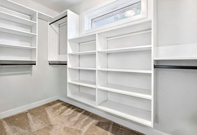 1743 LEGACY LANE, Neenah, WI 54956