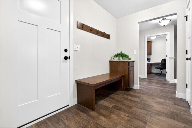 1743 LEGACY LANE, Neenah, WI 54956