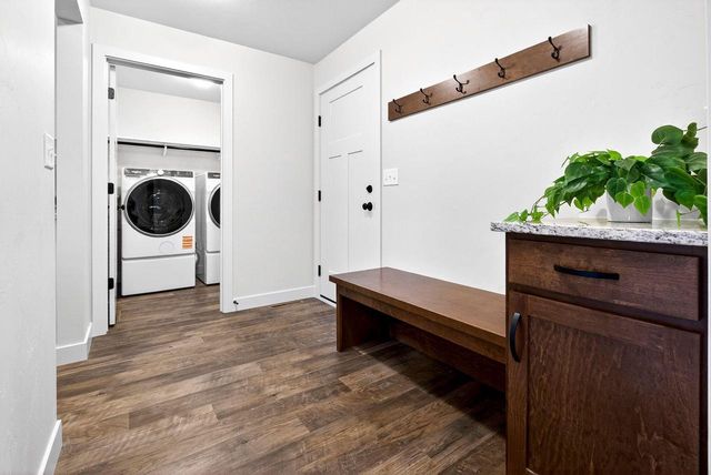 1743 LEGACY LANE, Neenah, WI 54956