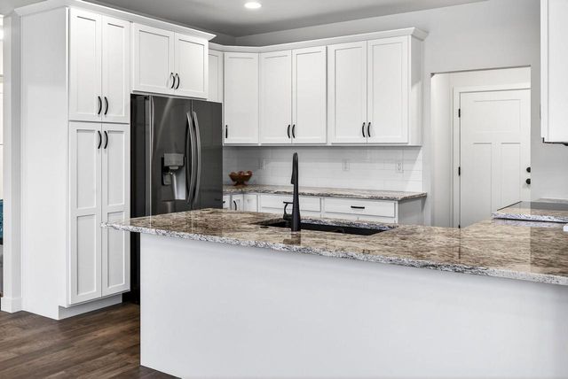 1743 LEGACY LANE, Neenah, WI 54956