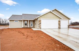 1743 LEGACY LANE, Neenah, WI 54956